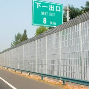 高速隔音屏護欄3